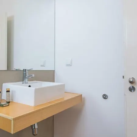 Apartment Lovelystay - Sunny Santa Catarina Ii