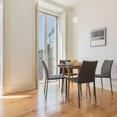 Lovelystay - Sunny Santa Catarina Ii Lissabon